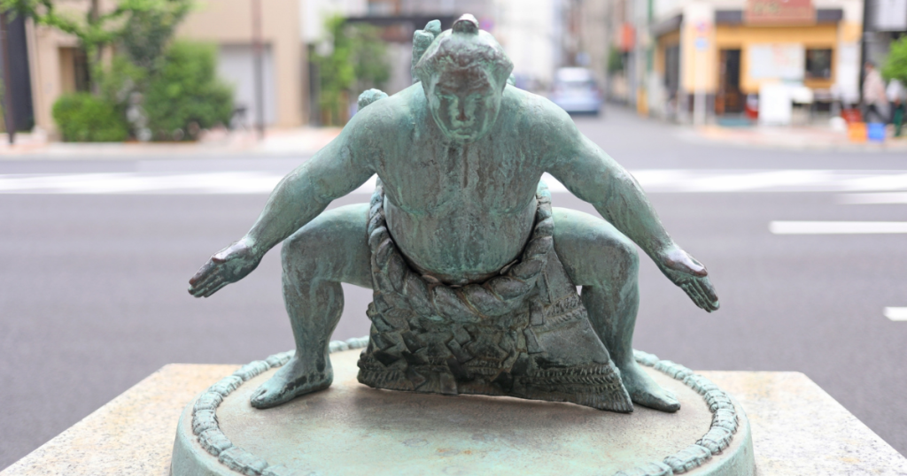 相撲　銅像